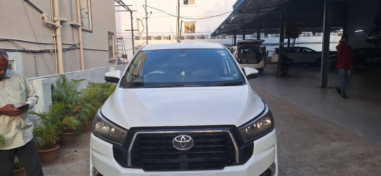 8 Seater New Innova Crysta